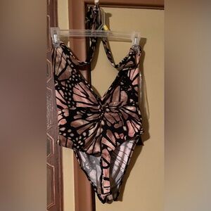 Fashion Nova - Beautiful Butterfly Bodysuit
